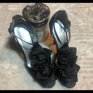 Nine West Black Peep Toe T-Strap Heels